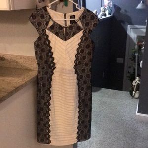 🔥FINAL SALE🔥 BEAUTIFUL PARTY DRESS CREAM W BLK LACE TRIM SZ 14.